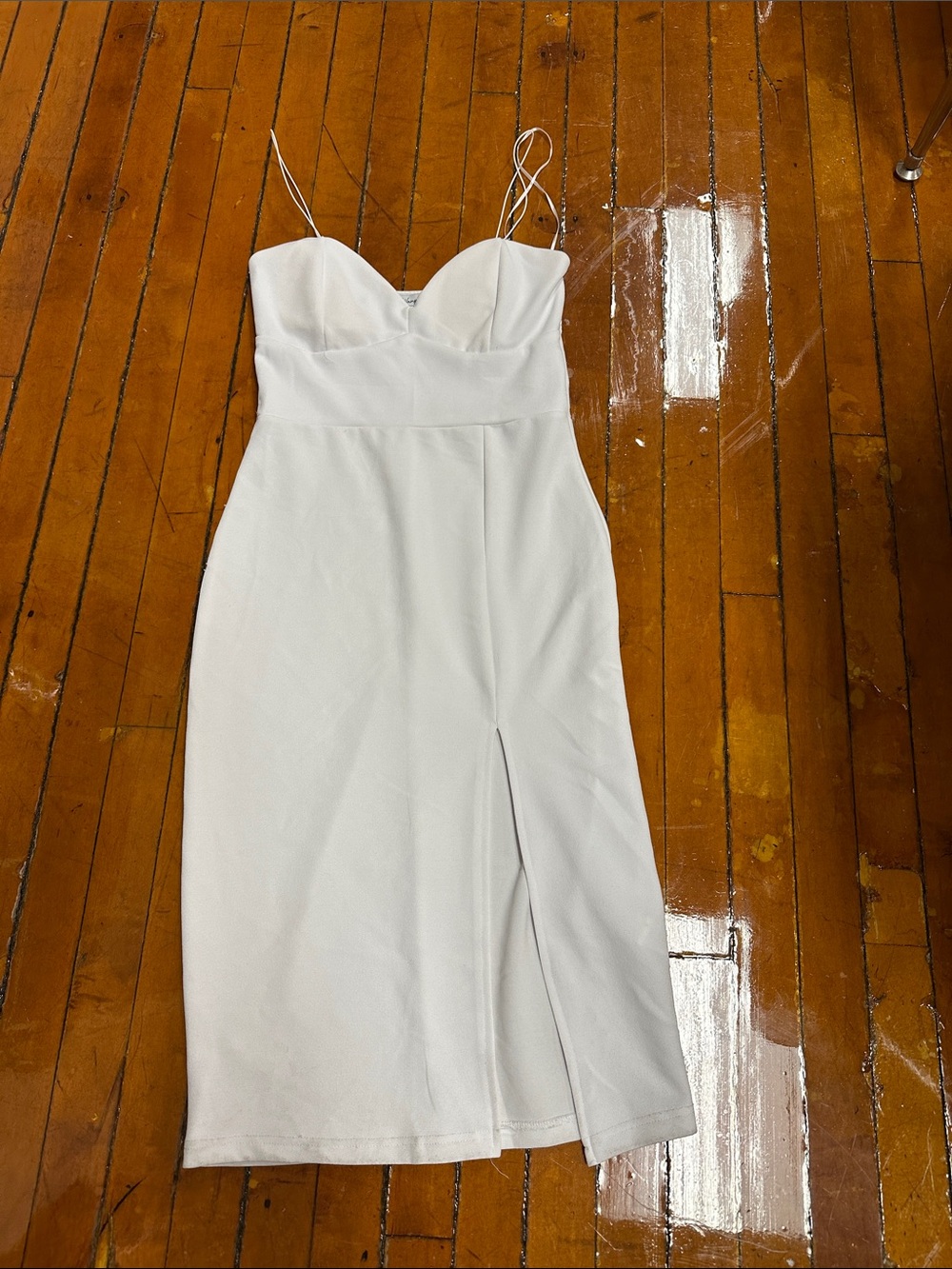 Revamped White Sweetheart Midi Dress with Front Slit
